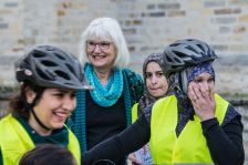 Fahrradtraining für geflüchtete Frauen © Amt für Presse- und Öffentlichkeitsarbeit, Kreis Paderborn, Julian Sprenger